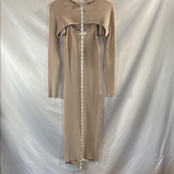Chic Long Sleeve Beige Knit Dress - Picture 7 of 13